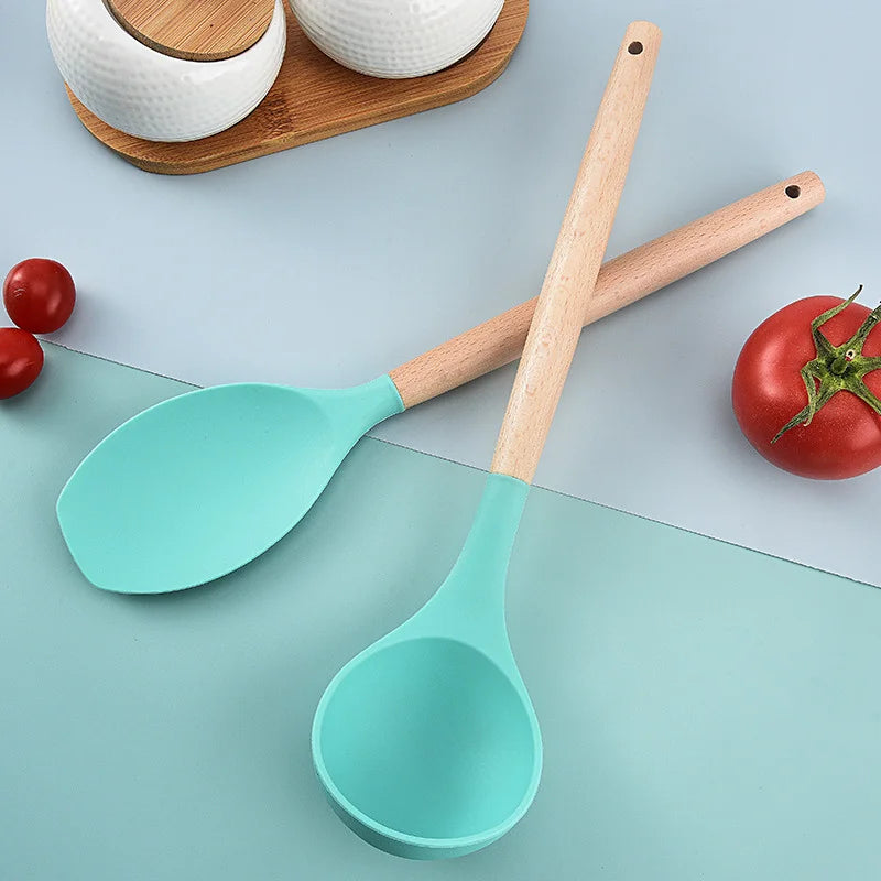 Conjunto de Cozinha Premium: 12 Peças de Silicone + Utensílios e Suporte para Copo